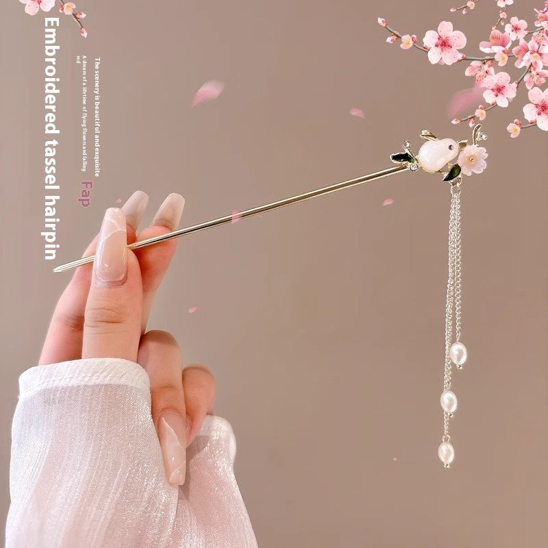 Elegant Floral Hairpins – A Touch of Blossom Beauty
