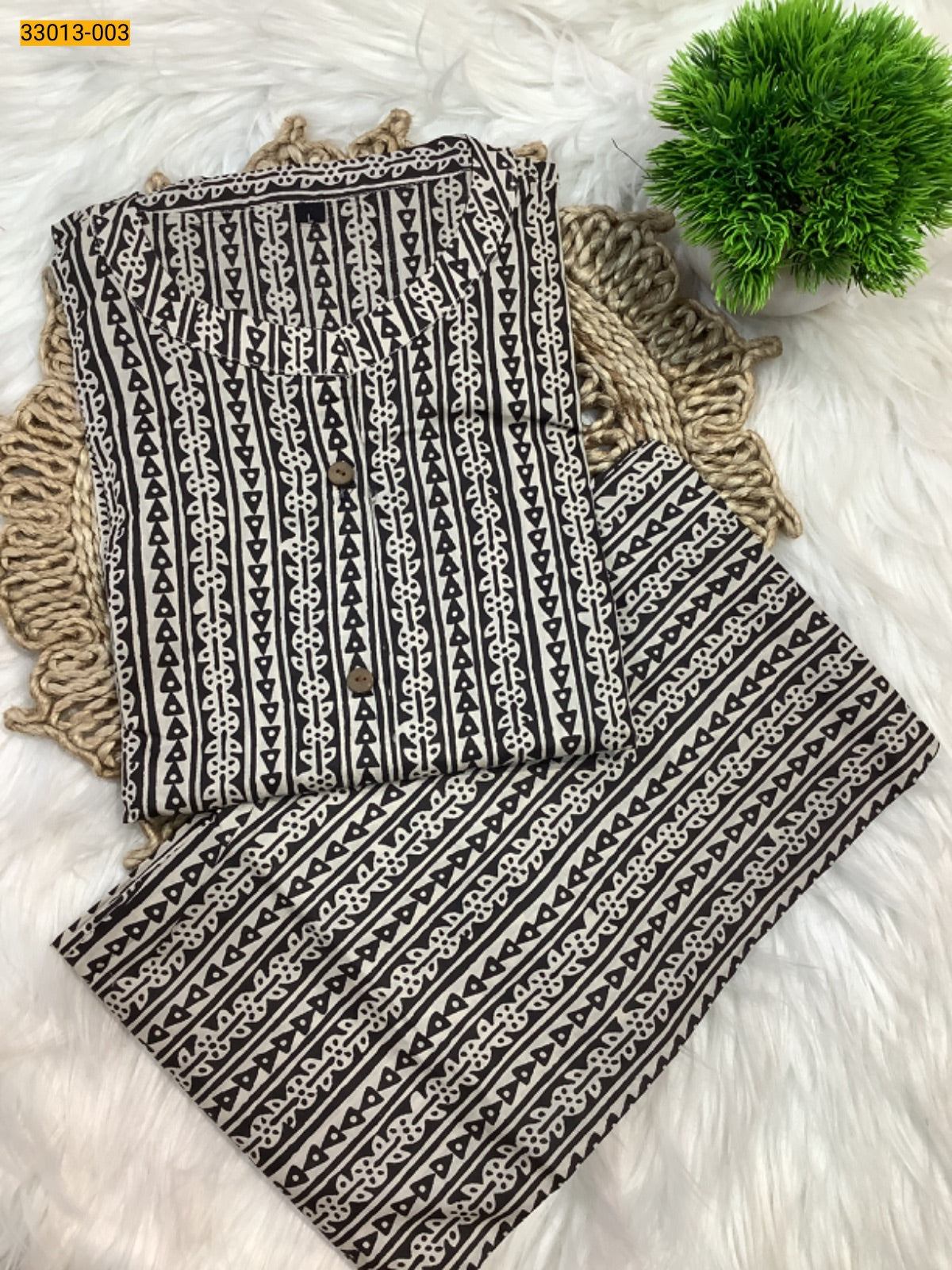Jaipur Pure Cotton Black & White Printed Co-ord Set