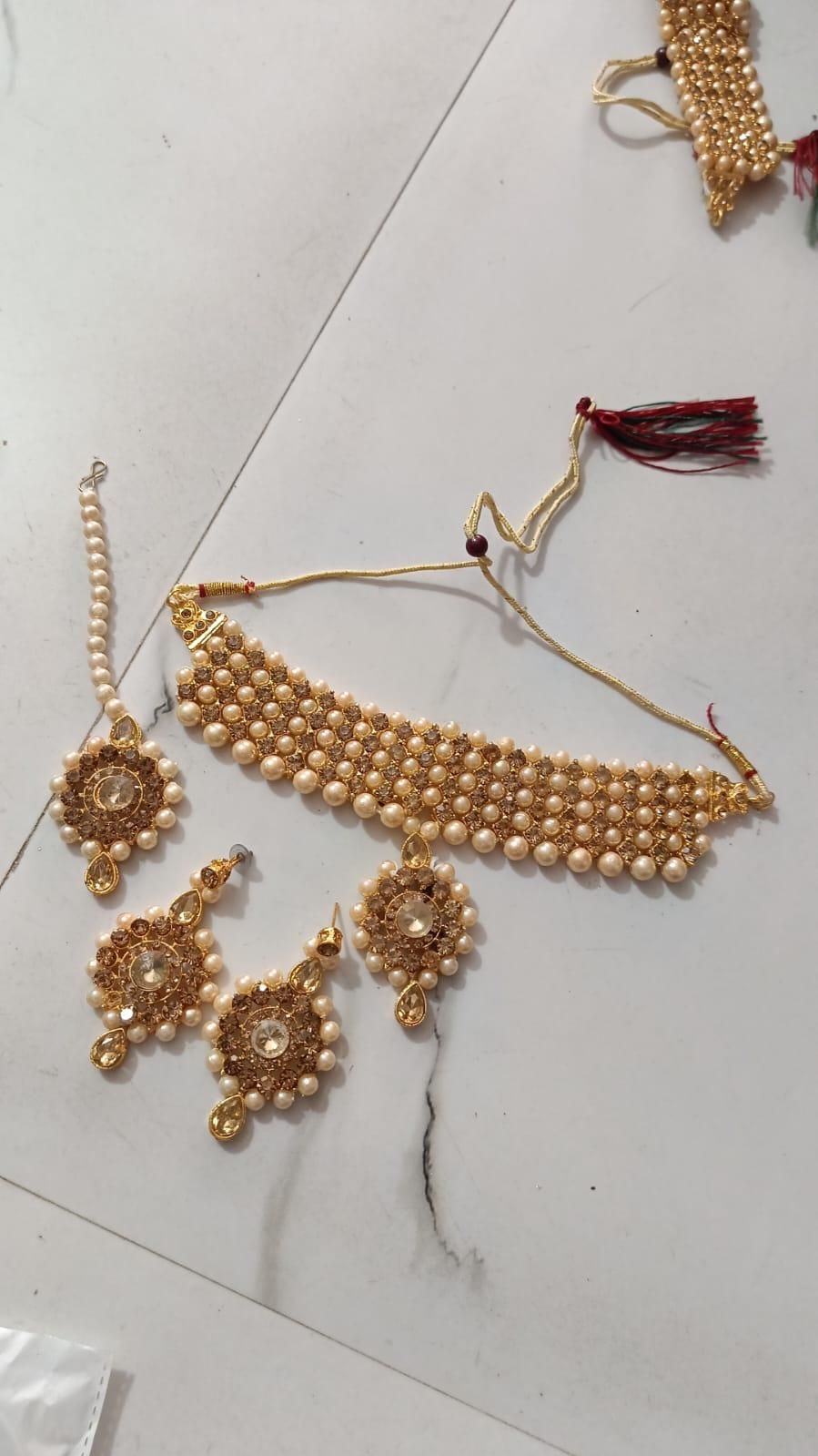 Bridal Jewellery Set Regal Elegance Redefined - Gold-Plated Alloy
