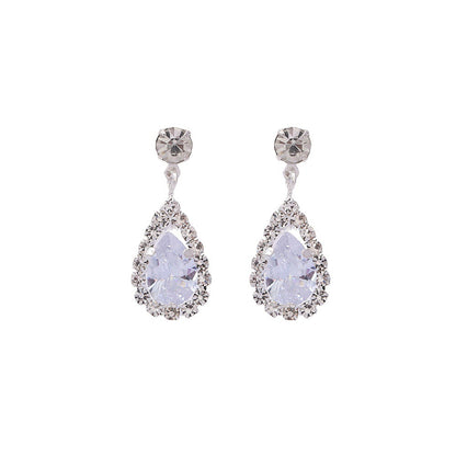 Elegant Drop-Shaped Diamond Earrings – Sparkle in Simplicity