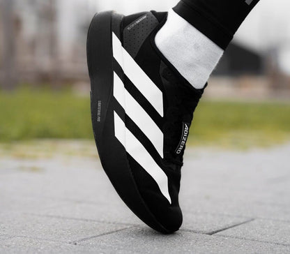 Pro-Grade Featherlight Black Trainers – Optimal Comfort & Performance